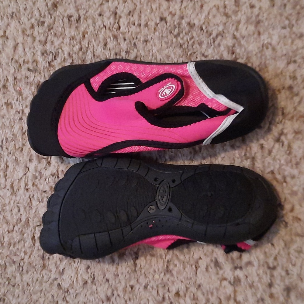 Water shoes